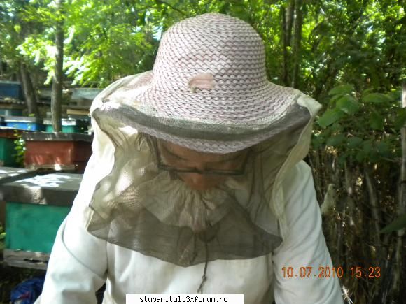 alex_andru apicultor soția mea